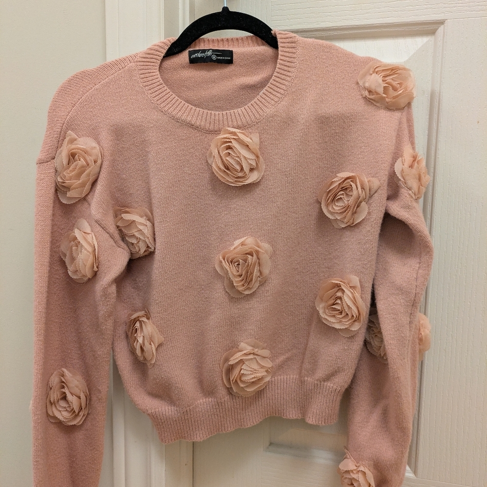 Ontheblvrd Blush Pink Rose Applique Crewneck Sweater